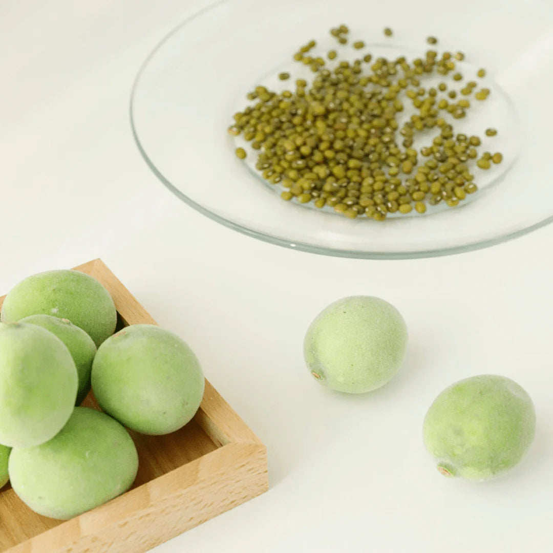 Green Plum Refreshing Cleanser 100 ml.